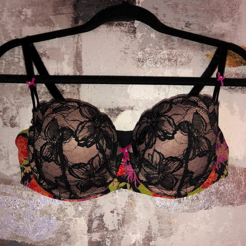 Victorias Secret Very Sexy Floral Lacey Balconnet Push Up Bra